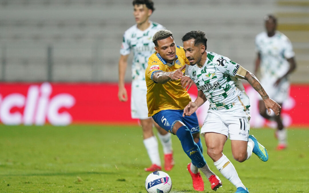 I Liga: Moreirense vence Estoril Praia e sobe ao sétimo lugar