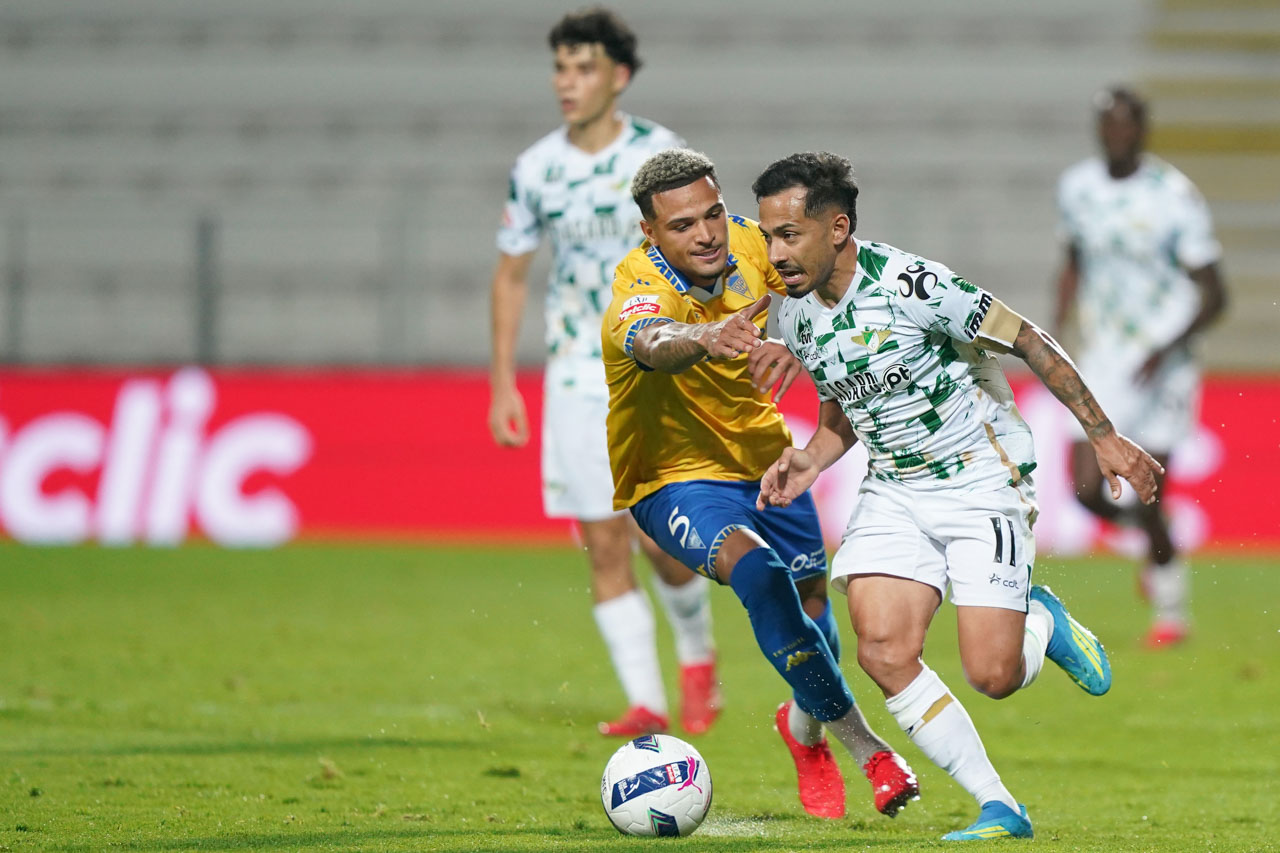 I Liga: Moreirense vence Estoril Praia e sobe ao sétimo lugar