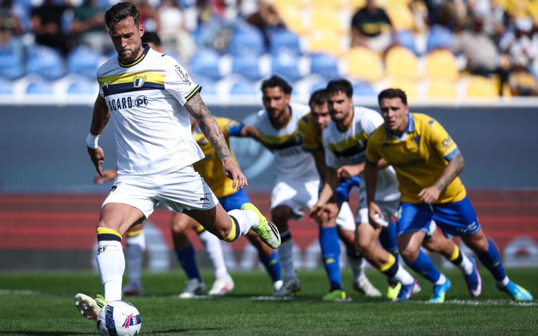 I Liga: Famalicão vence no Estoril, segura quinto lugar e soma nono jogo sem perder