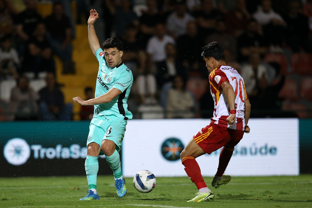 COMENTÁRIO: AVS trava Sporting em jogo com polémica e exibição de Adriel