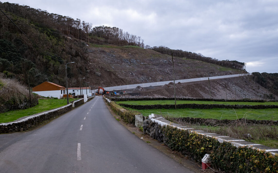 Estrada Raminho–Serreta na ilha Terceira reabre este mês – Governo dos Açores