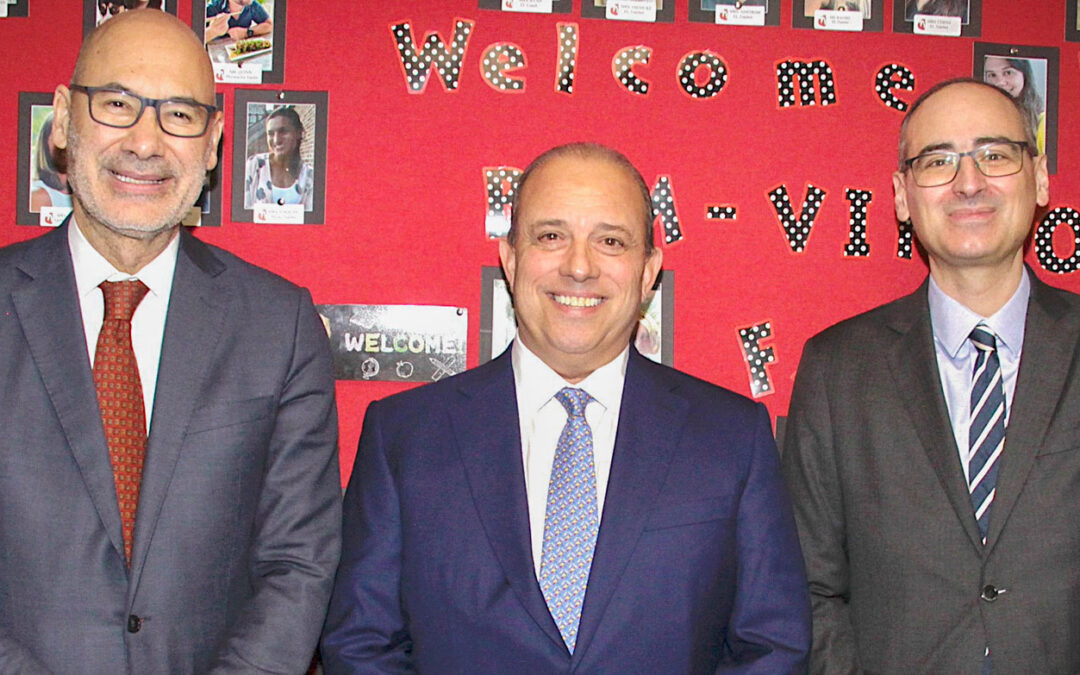 Secretário de Estado das Comunidades visitou o Programa de Português no Sistema Escolar de Hudson