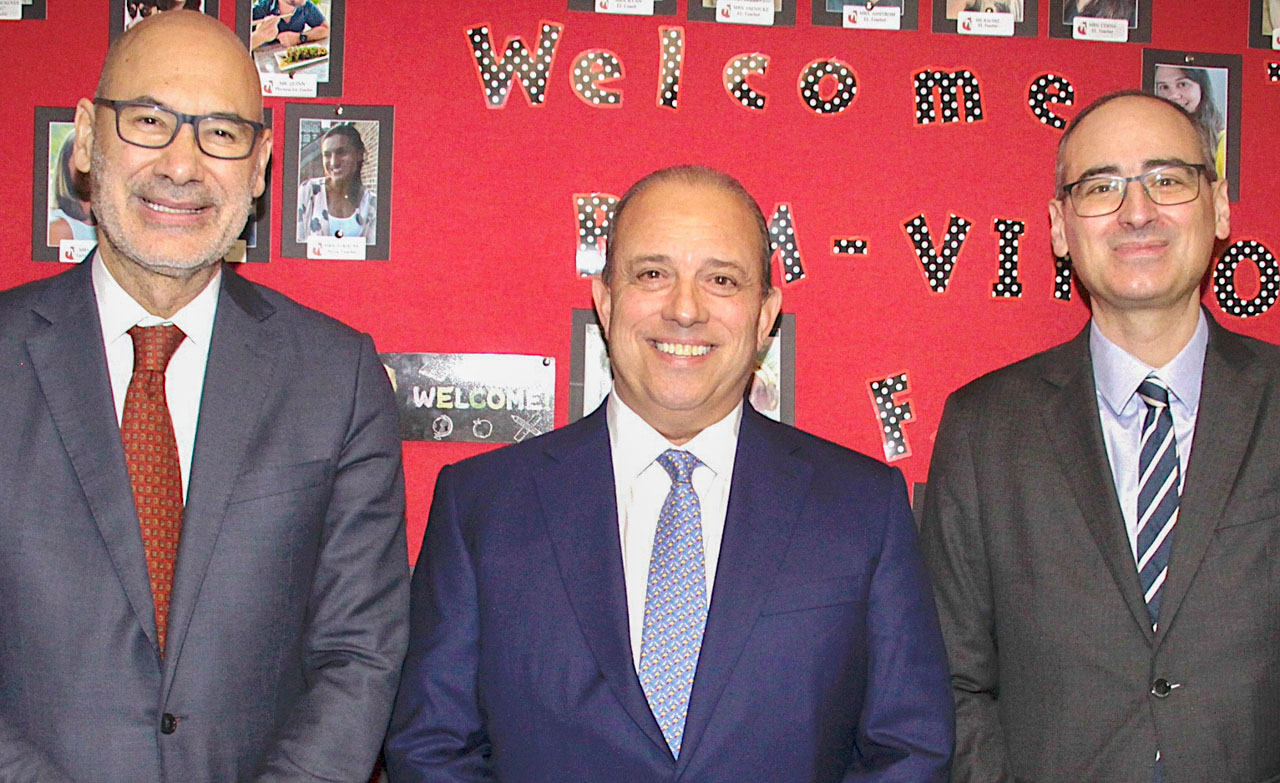 Secretário de Estado das Comunidades visitou o Programa de Português no Sistema Escolar de Hudson