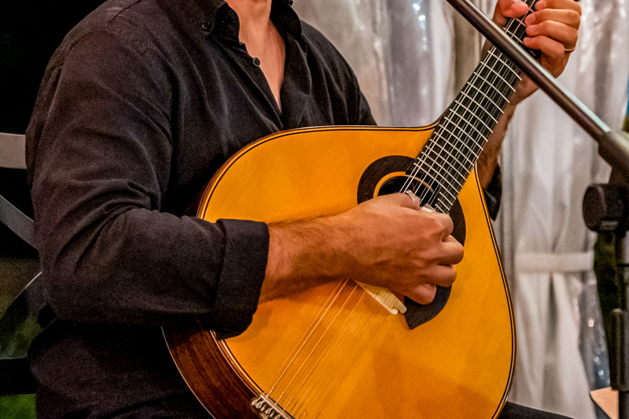 Concerto com guitarra portuguesa e a New Bedford Symphony Orchestra no Zeiterion, 16 maio 2026