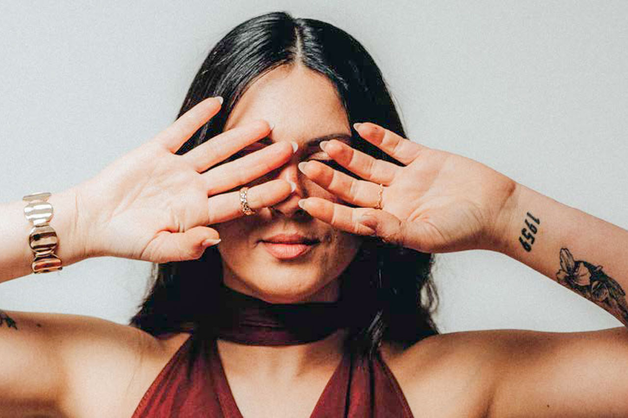 Cantora e compositora açoriana Marisa Oliveira ao Portuguese Times: “Gostaria de atuar nas nossas comunidades da diáspora”