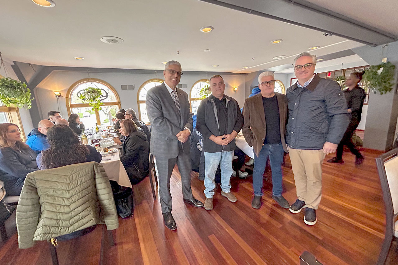 Equipa de veteranos do Vasco da Gama de Vila Franca do Campo recebida em East Providence