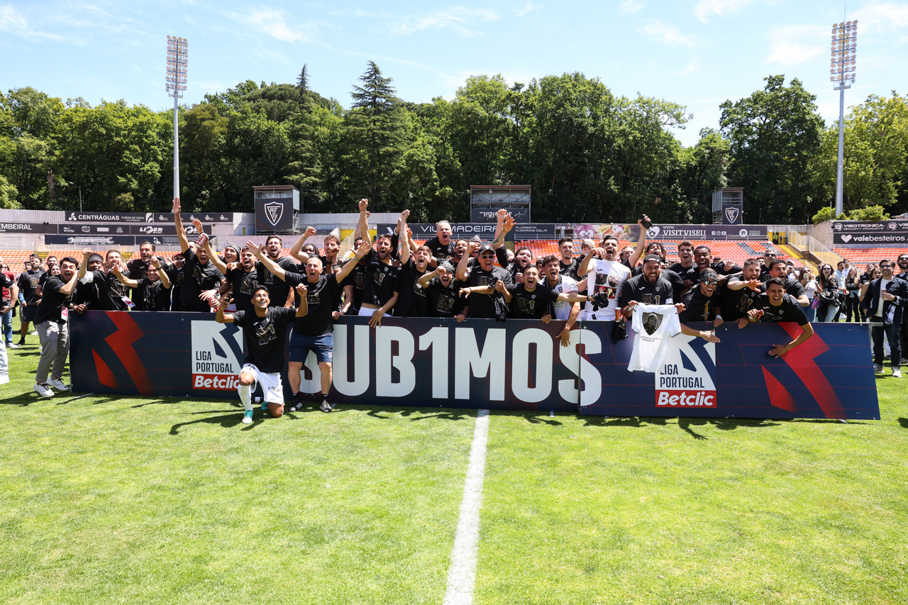 Adeptos do Académico de Viseu com “batimentos cardíacos ao rubro” no Rossio
