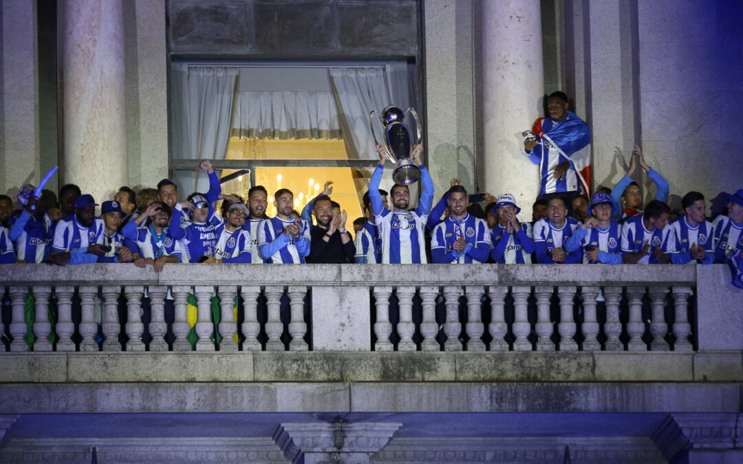 FC Porto campeão: Da Ribeira aos Aliados, cidade e clube unem-se para comemorar 31.º título (fotos)