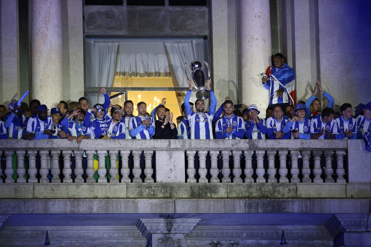 FC Porto campeão: Da Ribeira aos Aliados, cidade e clube unem-se para comemorar 31.º título (fotos)