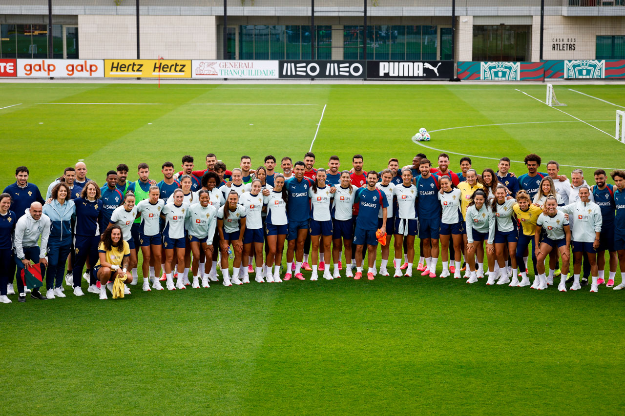 Mundial2026: Os jogadores das seleções masculina e feminina de Portugal tiram uma fotografia de família (foto)