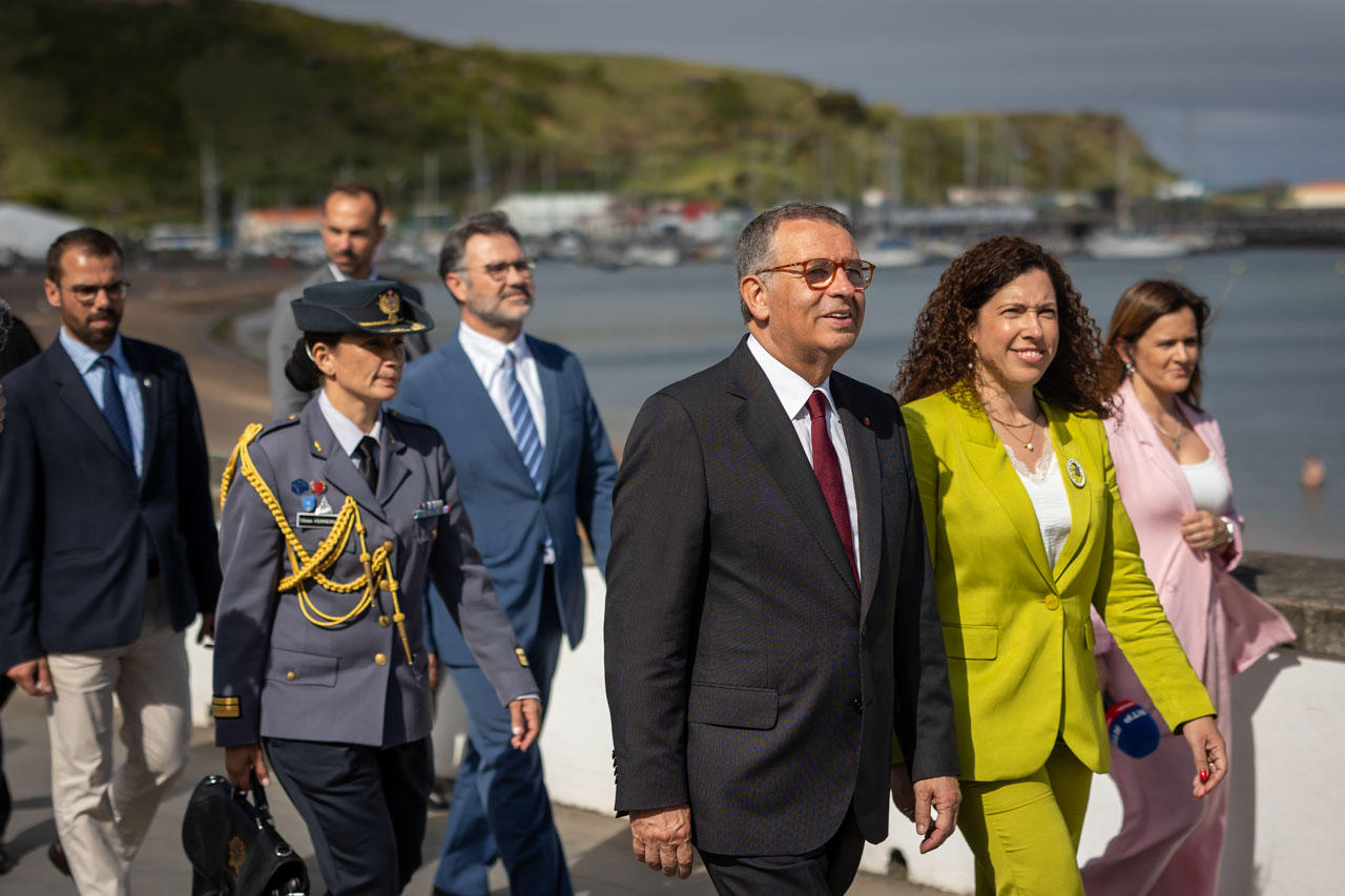 Comemorações do Dia de Portugal, de Camões e das Comunidades Portuguesas na Ilha Terceira, Açores, Presidente da República, António José Seguro, visita a Praia da Vitória (foto)