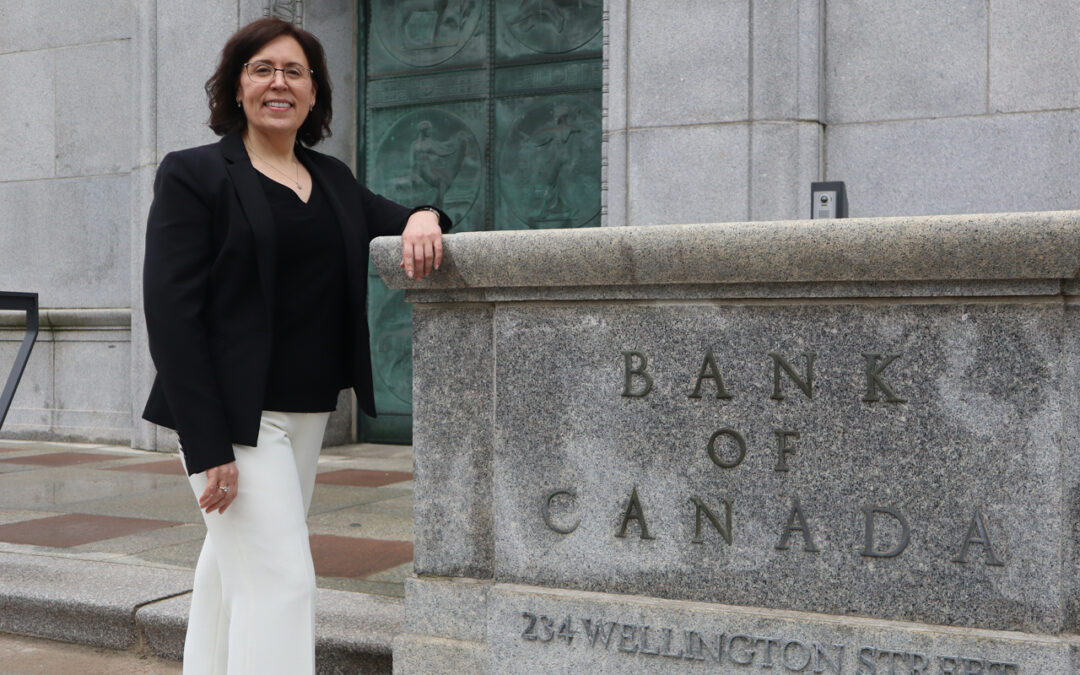 Da mercearia dos pais açorianos à direção financeira do Banco do Canadá
