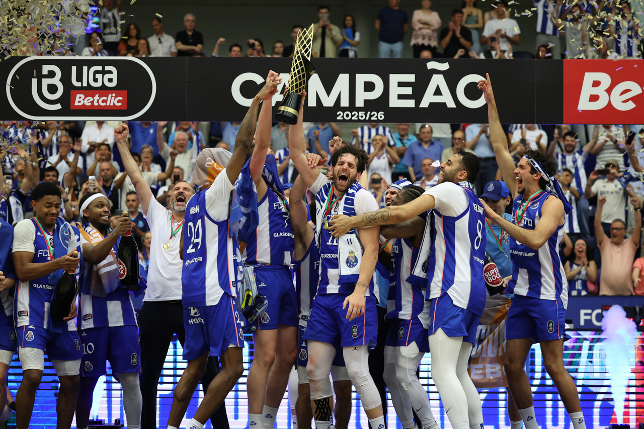 COMENTÁRIO: FC Porto vence Benfica e reconquista título nacional de basquetebol 10 anos depois