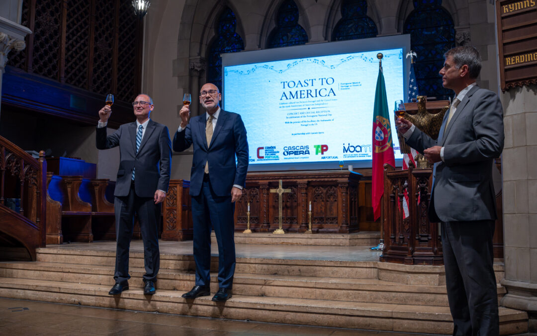 A Toast to America: uma celebração dos laços culturais entre Portugal e os Estados Unidos por ocasião do 250º aniversário da independência da América, realizada na Old South Church, em Boston.