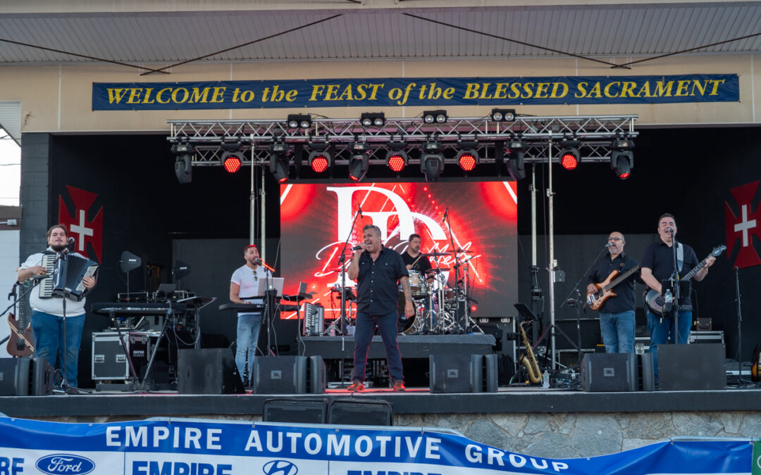 DAVID DEMELLO atuou nas festas do Dia de Portugal em New Bedford 2026.