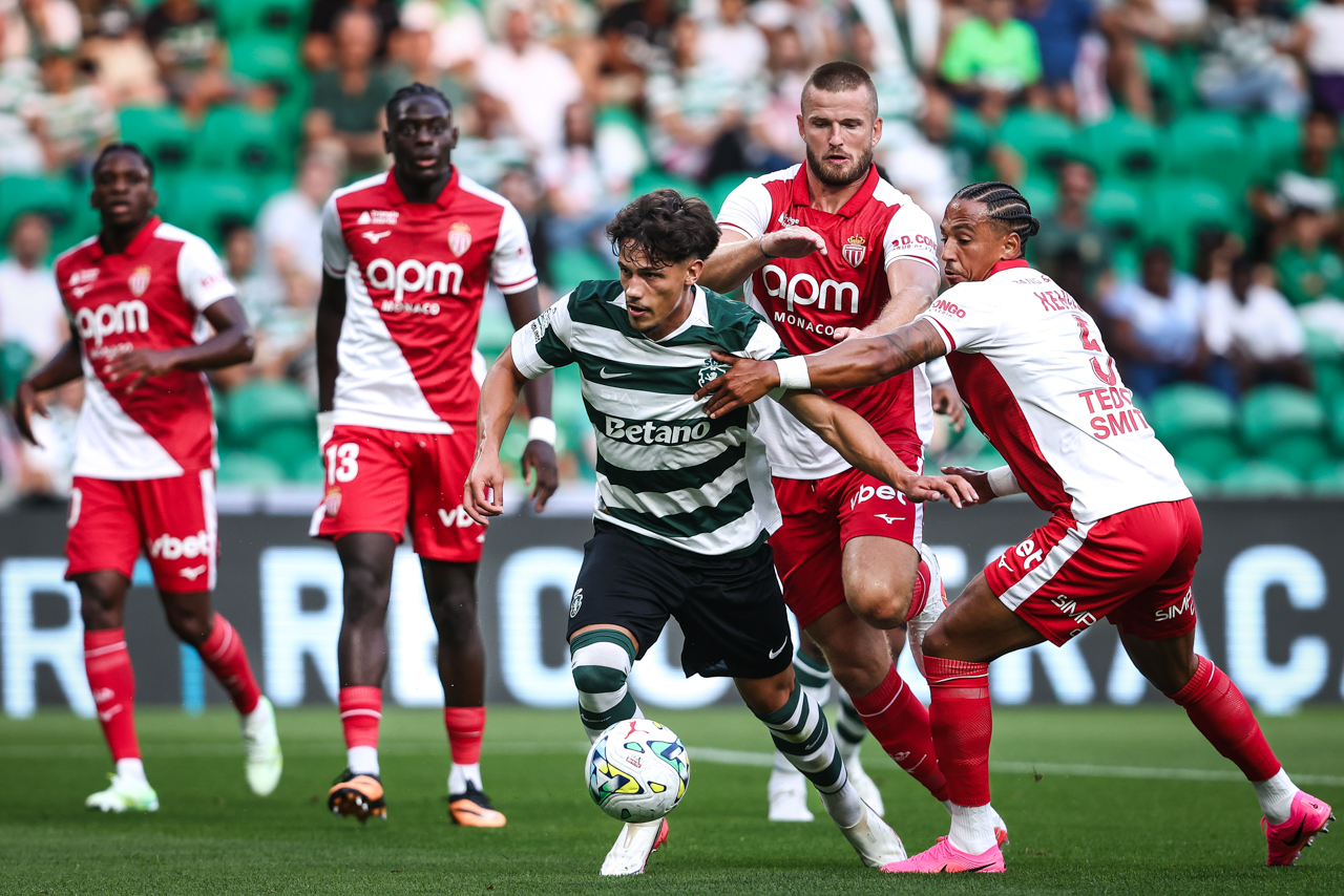 Sporting derrota Mónaco e apresenta-se com conquista do Troféu Cinco Violinos