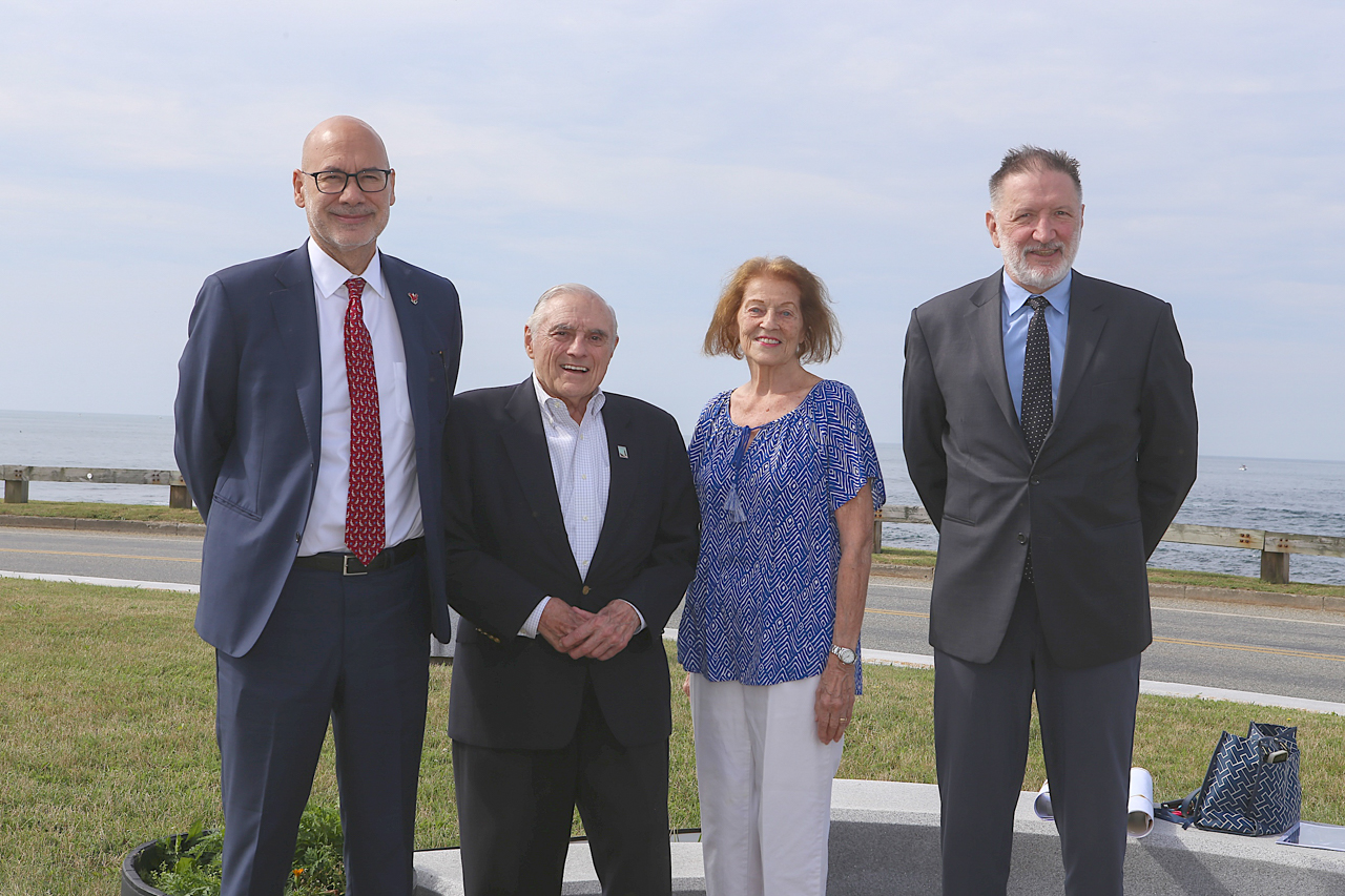 Portuguese Discovery Monument recebeu  o embaixador de Portugal nos EUA no início da sua visita a Rhode Island