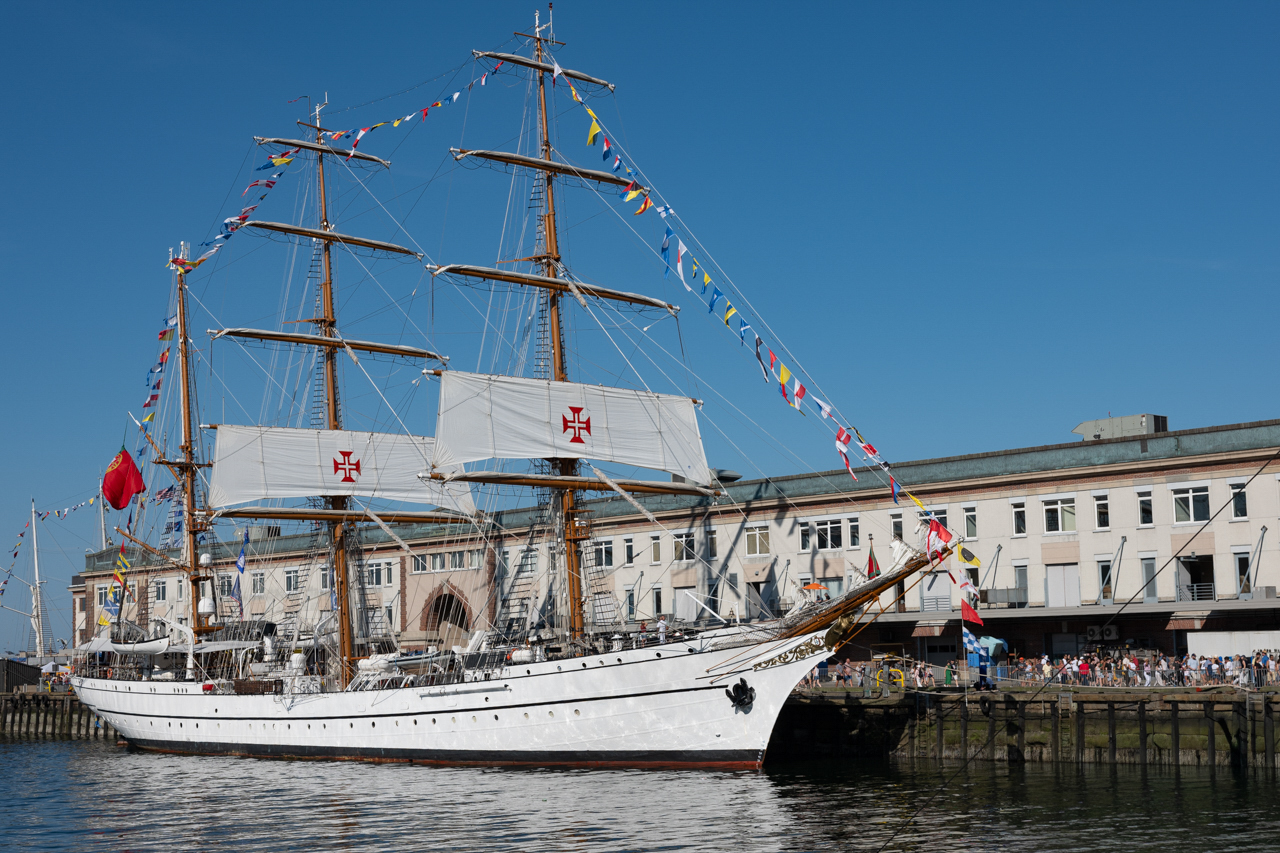 Navio-escola Sagres está em Boston e chega domingo a New Bedford