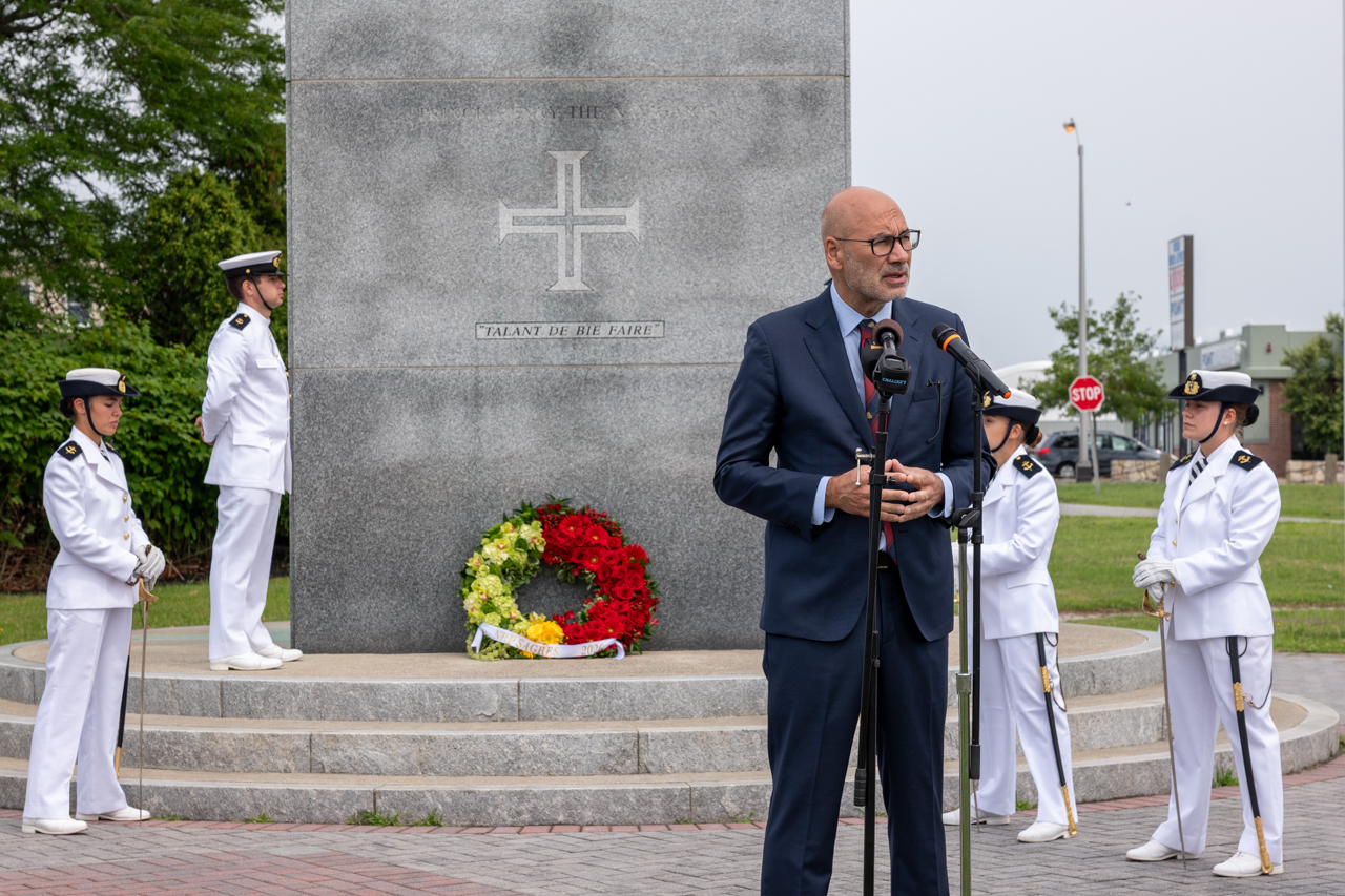 Prince Henry Society of Massachusetts promoveu a tradicional Wreath Laying Ceremony em New Bedford no dia 21 de julho de 2016
