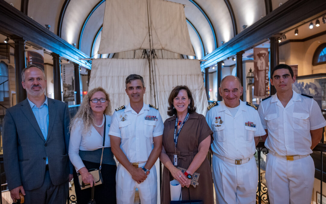 Comandante do N.R.P. Sagres apresentou palestra no New Bedford Whaling Museum perante auditório esgotado, no dia 21 de julho de 2026