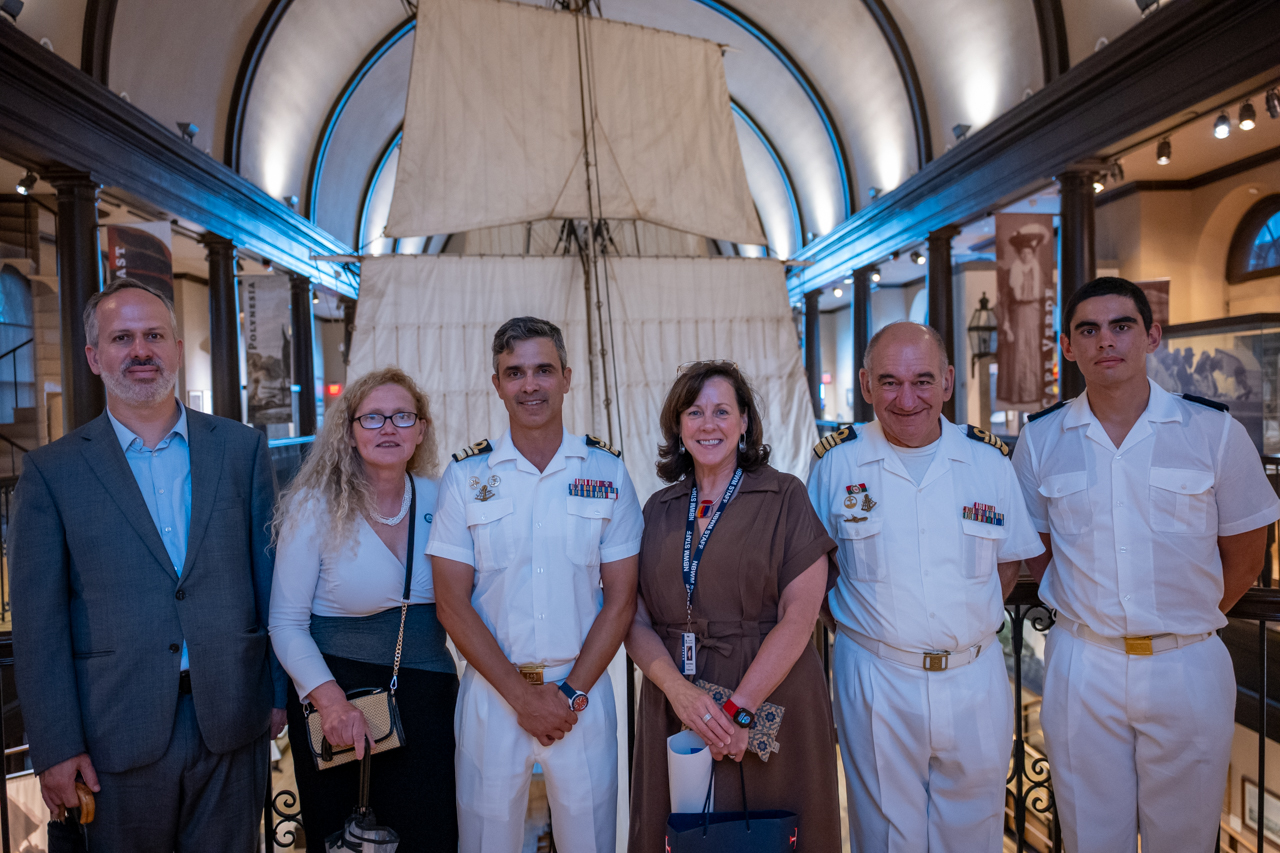 Comandante do N.R.P. Sagres apresentou palestra no New Bedford Whaling Museum perante auditório esgotado, no dia 21 de julho de 2026