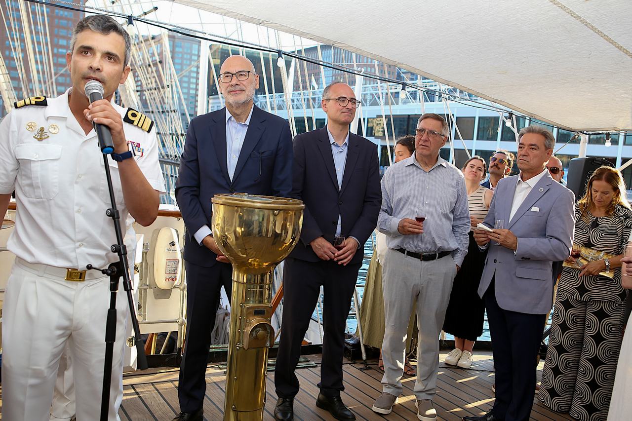 Navio-escola Sagres recebido em Boston