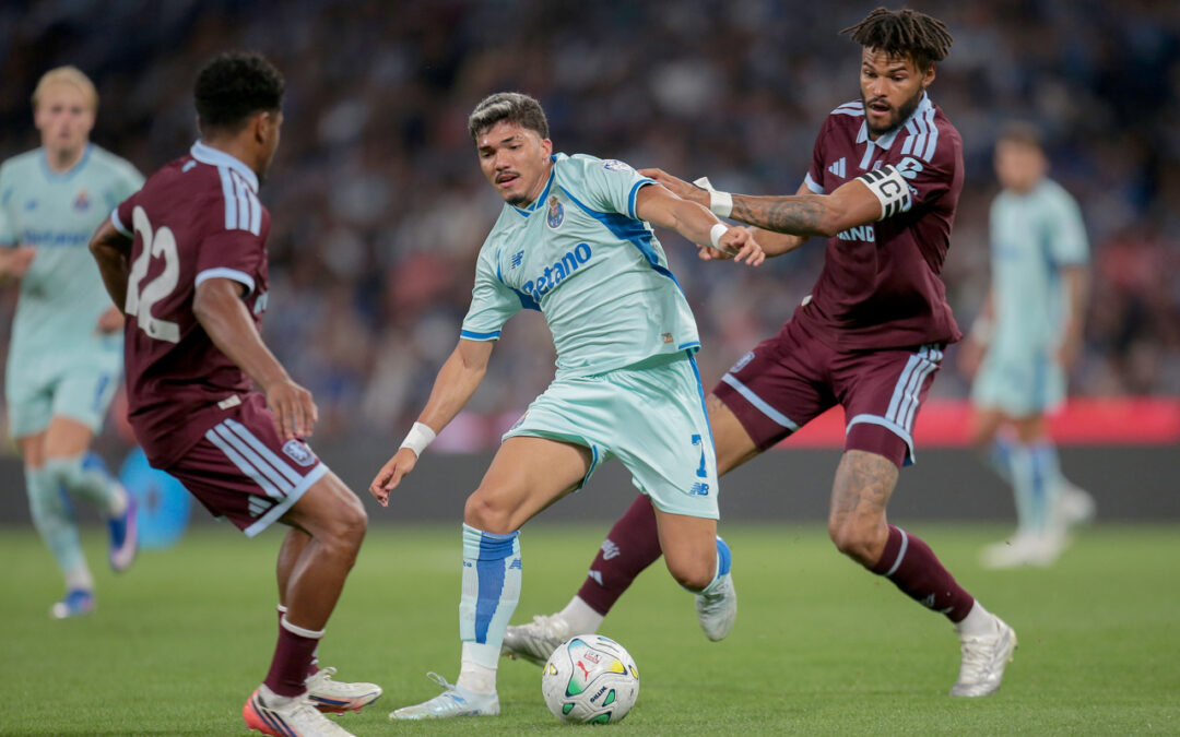 FC Porto vence Aston Villa no jogo  de apresentação aos sócios