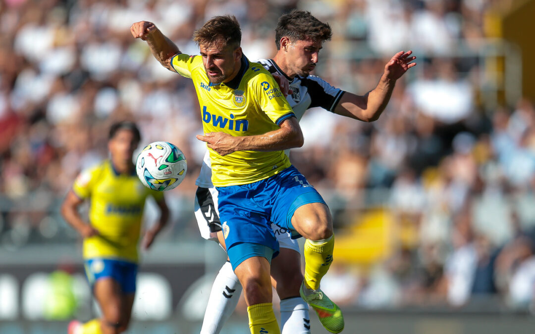 I Liga: Arouca triunfa por 1-0 na visita ao Vitória de Guimarães