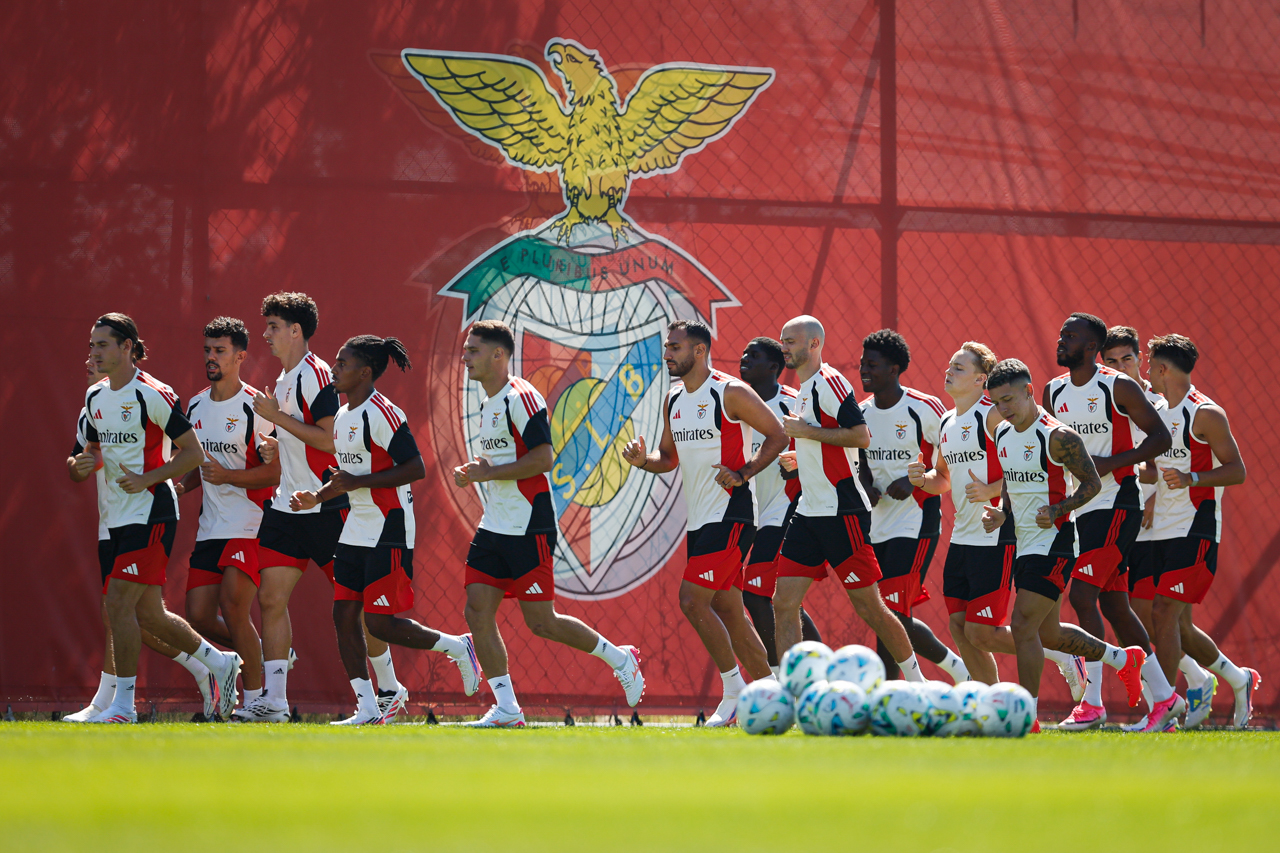 Soccer Europa League: Benfica training session