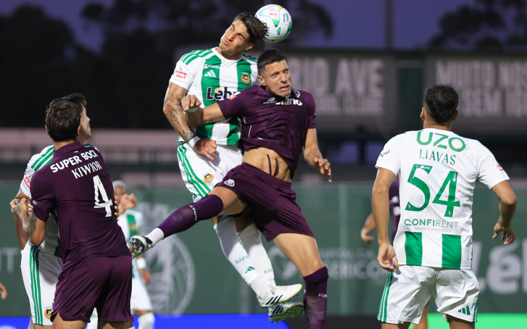 Campeão FC Porto vence em Vila do Conde e é líder isolado à condição
