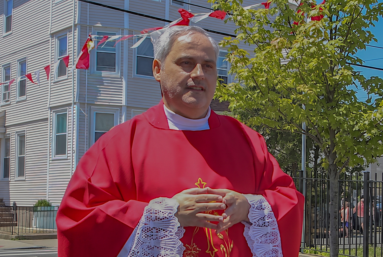Santo António em Pawtucket, a primeira igreja portuguesa no Blackstone Valley e pioneira das festas em honra do seu padroeiro