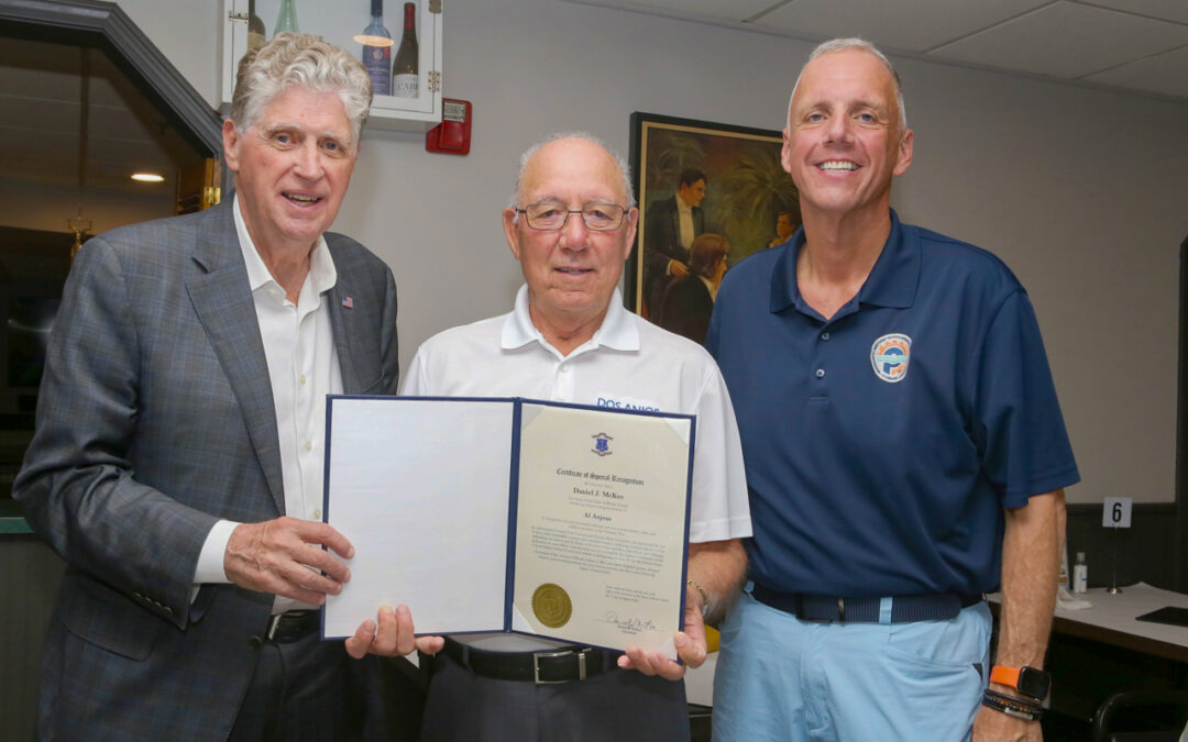 Al Anjos, condecorado com a Purple Heart reconhecido pelo governador de RI e mayor de Pawtucket