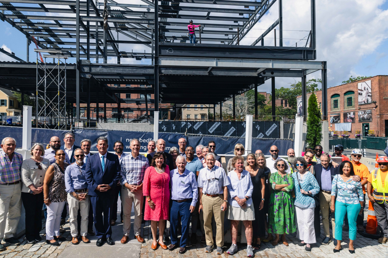 New Bedford Whaling Museum conclui construção da estrutura do novo centro de acolhimento e exposições
