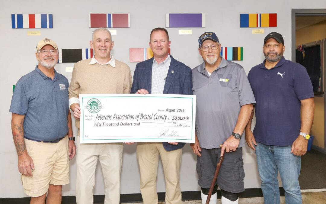 Bristol County Savings Bank atribui subsídio de $50 mil  à Associação de Veteranos do Condado de Bristol