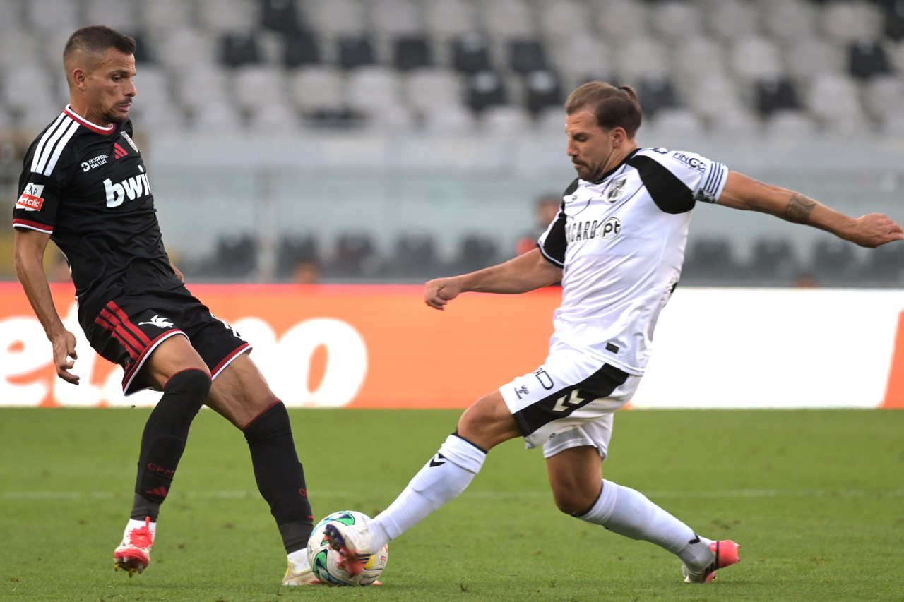 I Liga: Casa Pia soma primeiro ponto com empate na visita a Guimarães