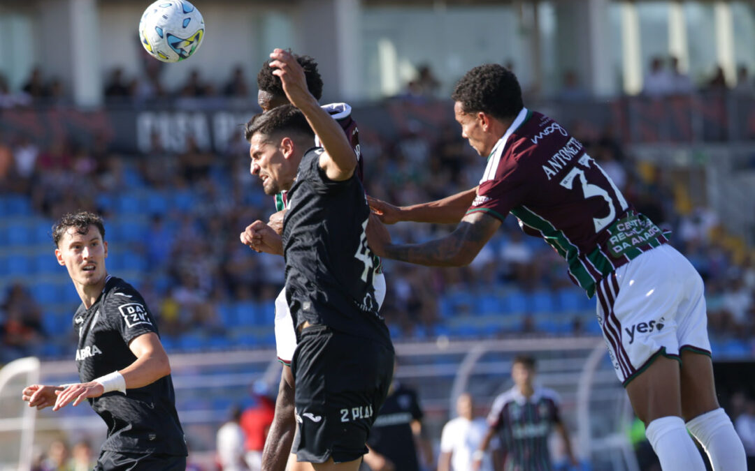 I Liga: ‘Bis’ de André Clóvis dá ‘tri’ ao Académico e impõe primeiro desaire ao Estrela