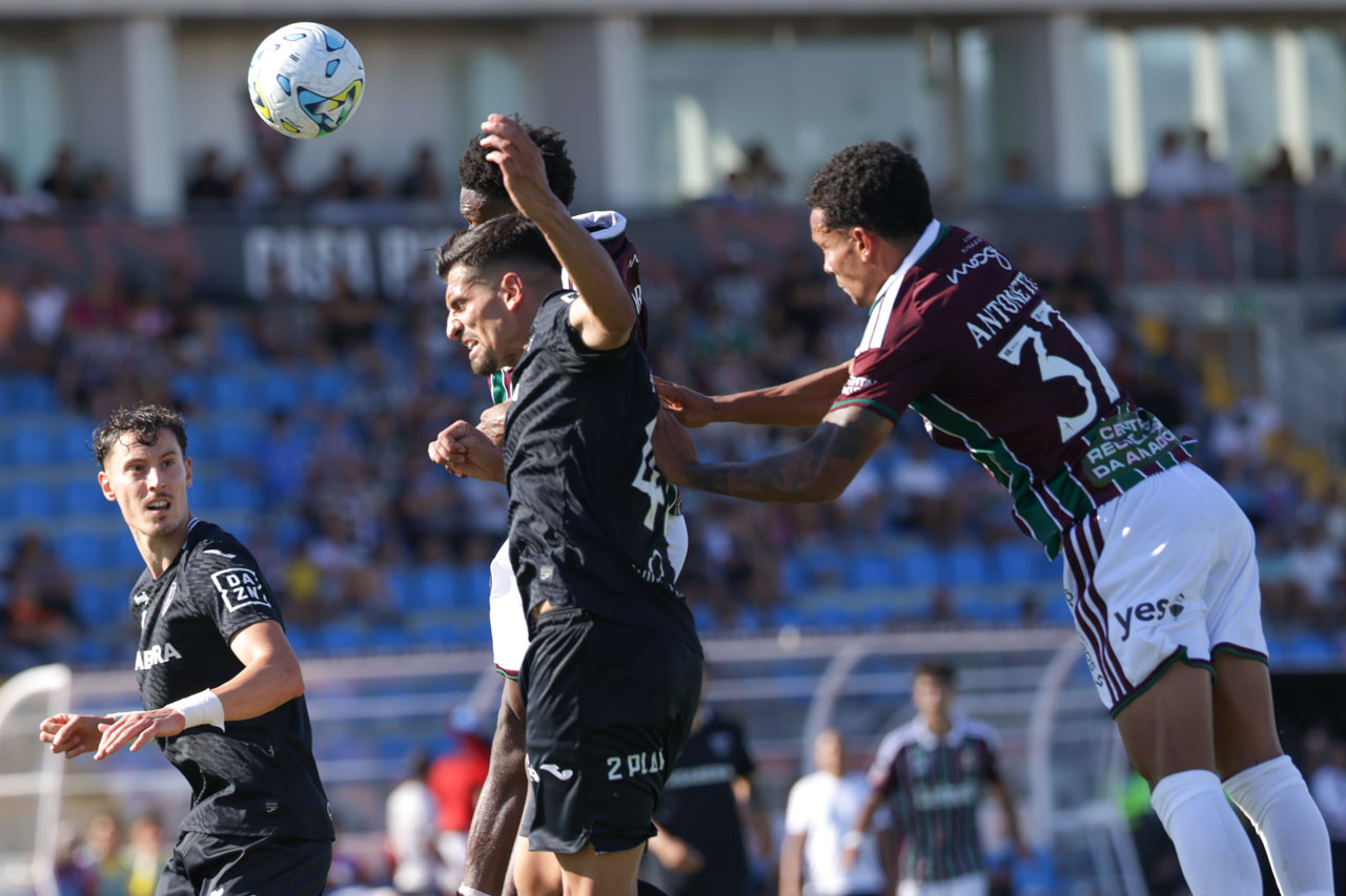 I Liga: ‘Bis’ de André Clóvis dá ‘tri’ ao Académico e impõe primeiro desaire ao Estrela