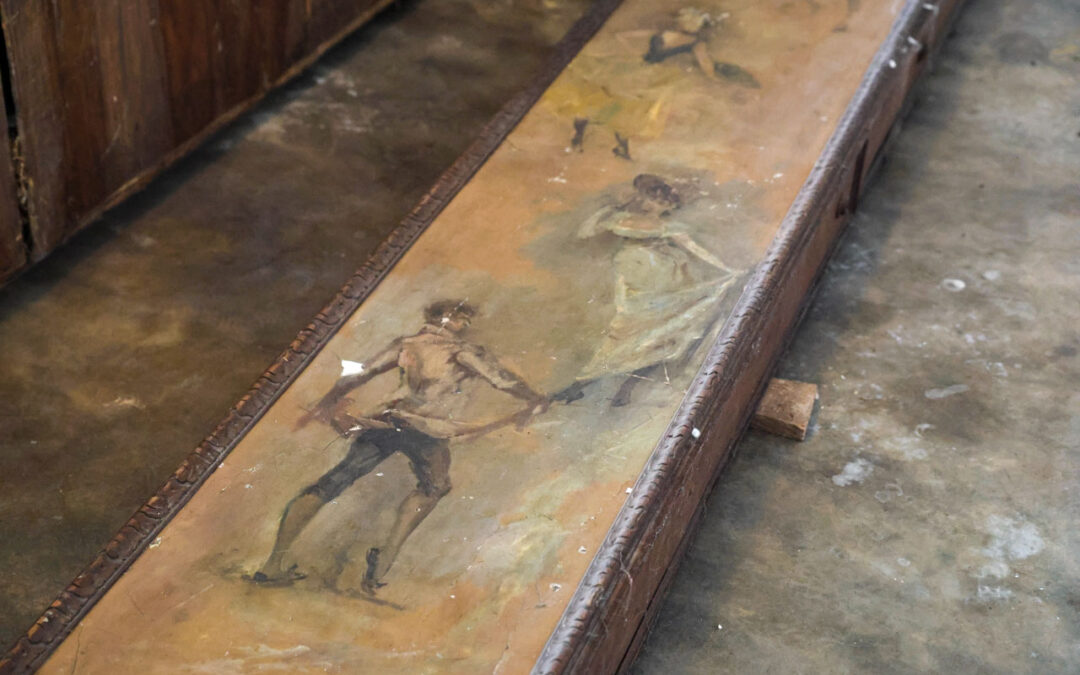 Descobertas duas pilastras pintadas por Columbano Bordalo Pinheiro no Museu do Caramulo