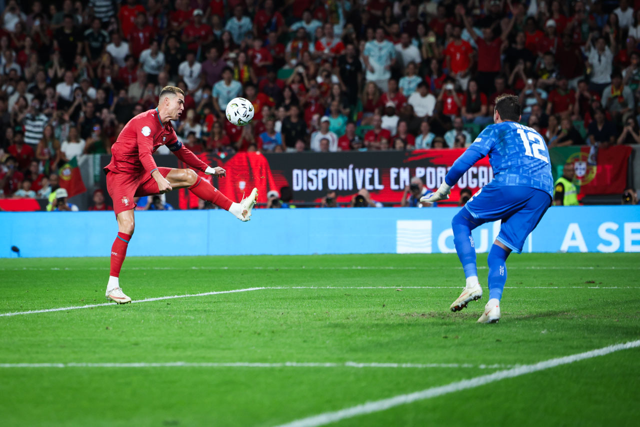 Liga Nações: Primeiro duelo entre o recordista Ronaldo e a ‘ameaça’ Haaland