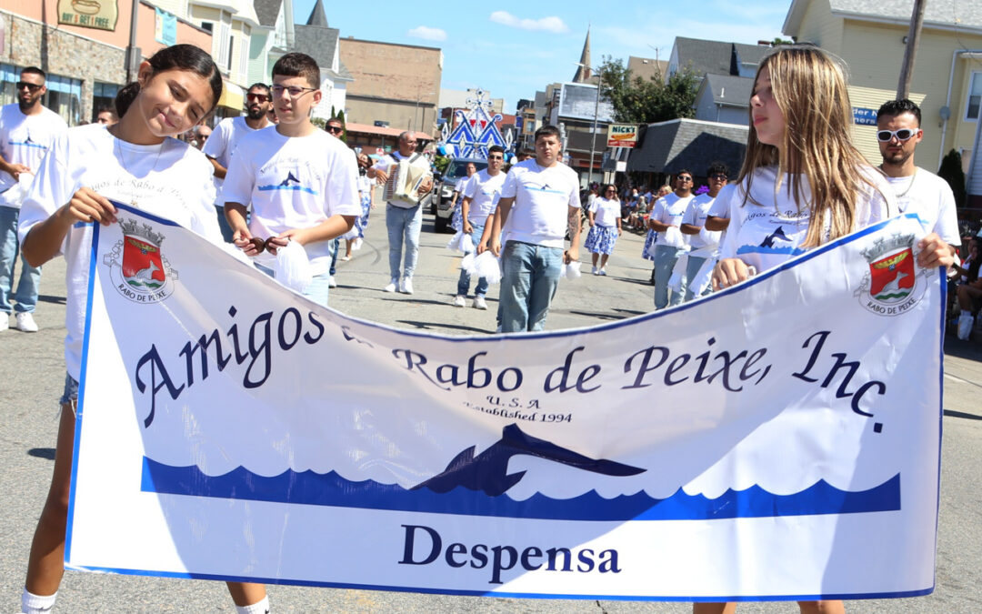 Amigos de Rabo de Peixe no cortejo etnográfico do bodo de leite das Grandes Festas