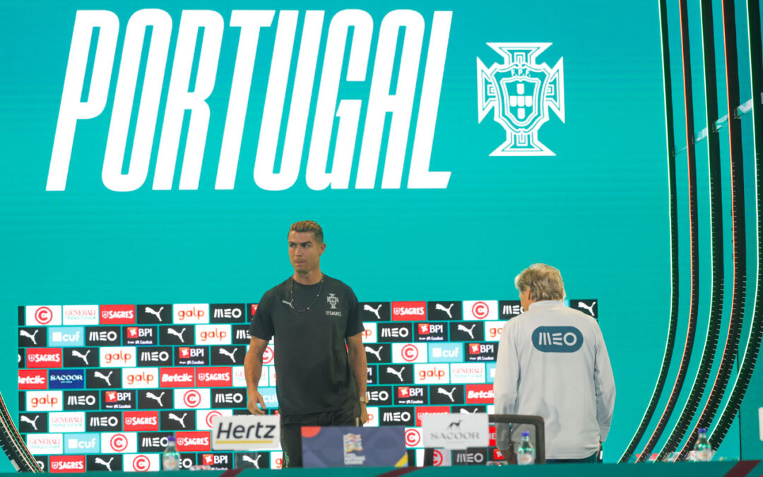 Cristiano Ronaldo suspenso 30 dias e multado em 255 euros por abandonar seleção