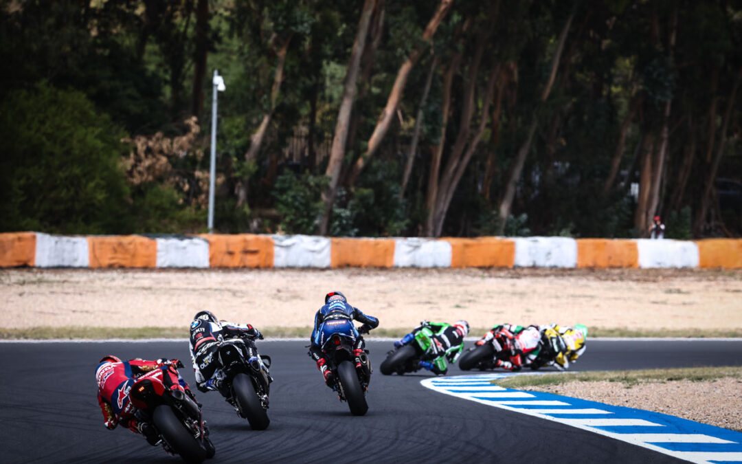 Miguel Oliveira oitavo no Estoril em nova vitória e recorde de Bulega nas Superbikes