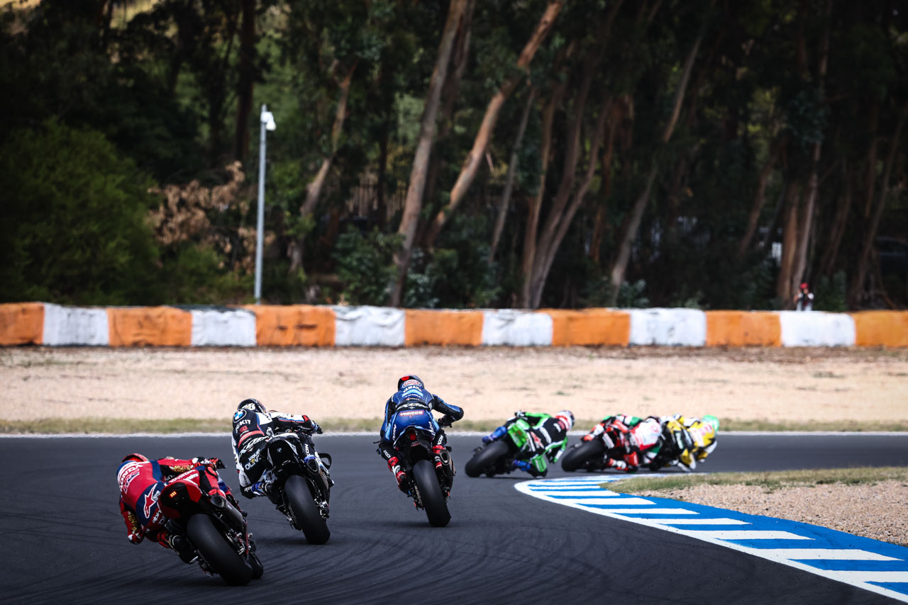 Miguel Oliveira oitavo no Estoril em nova vitória e recorde de Bulega nas Superbikes