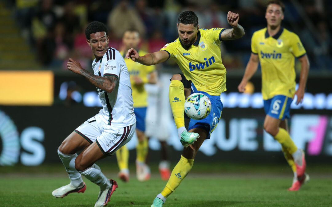 I Liga: Arouca vence em casa ao Estrela da Amadora na estreia de Vítor Severino