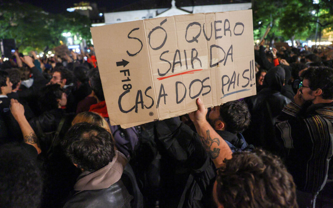 REPORTAGEM: Habitação: Milhares de pessoas pediram em Lisboa políticas de habitação mais justas