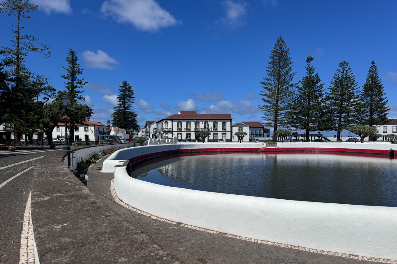 A ilha Graciosa, a «ilha dos pianos», é um dos territórios europeus com maior concentração de pianos por quilómetro quadrado e per capita