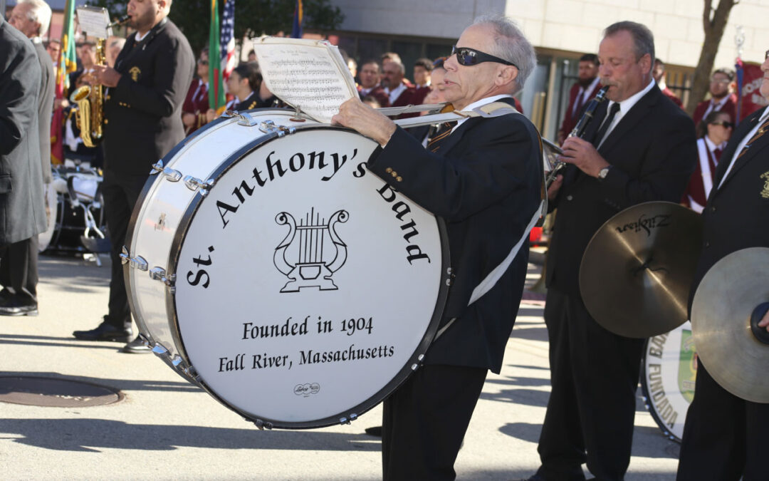 Banda de Santo António, Fall River, a mais antiga nos EUA: 122 anos  … de onde saíram músicos que fundaram bandas na Califórnia
