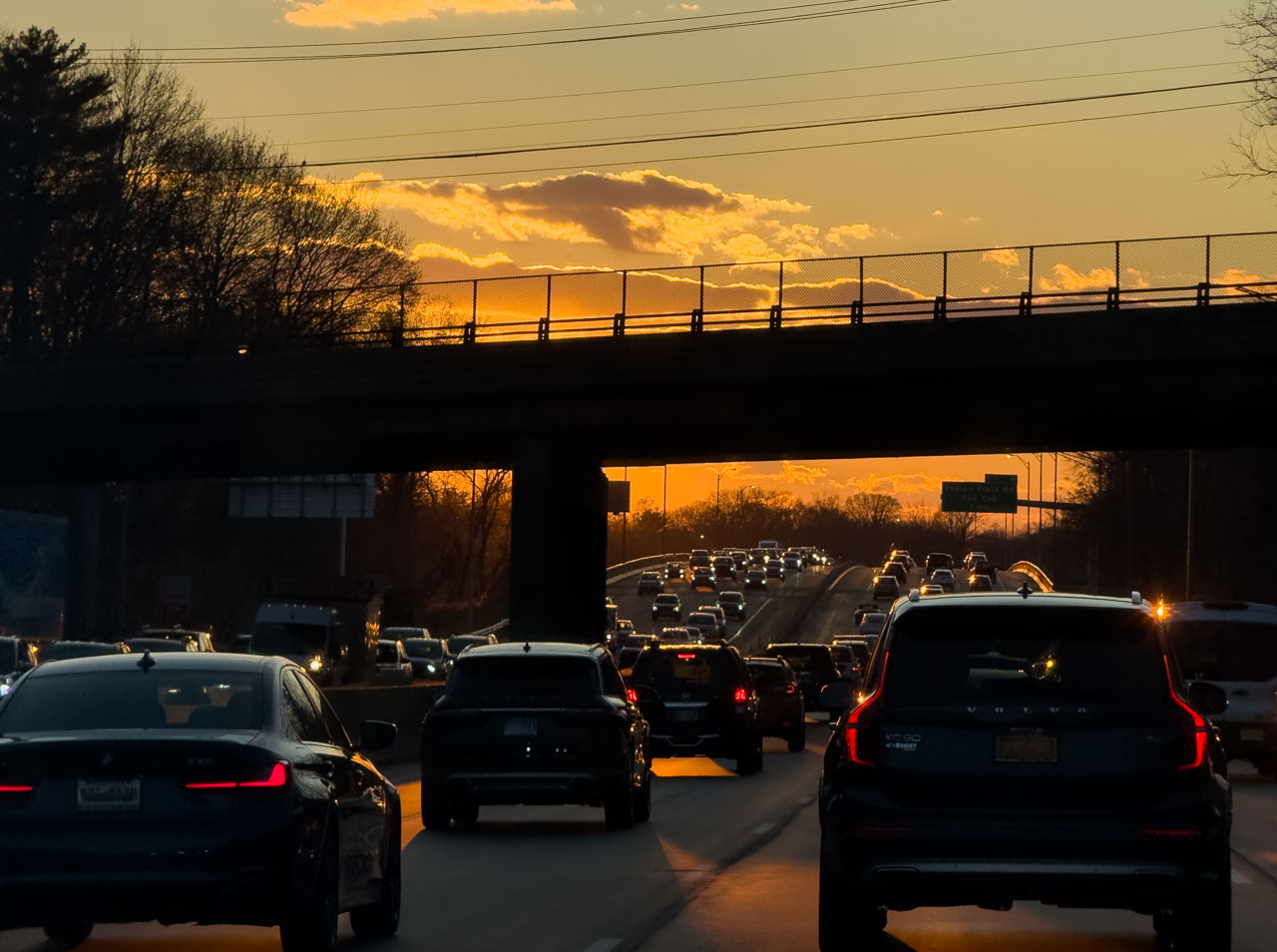 MassDOT Alerta para Tráfego Intenso no Feriado do Dia de Colombo