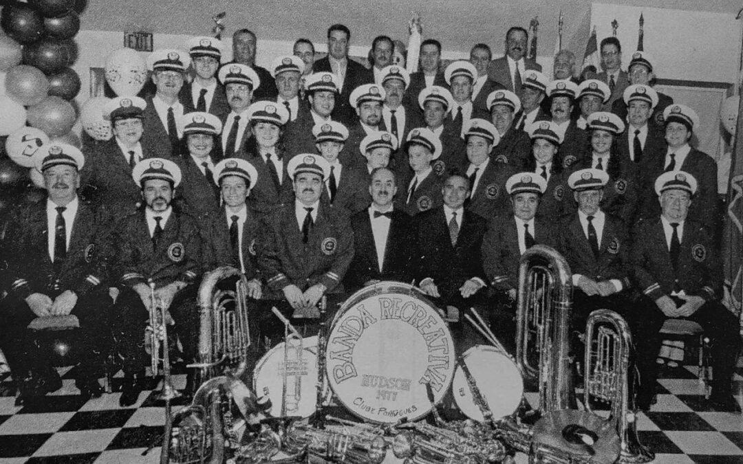 A Hudson Portuguese Band foi organizada por um grupo de 22 portugueses oriundos de Santa Maria, em 1914 Em meados de 1920 mudou o nome para Hudson Portuguese Club